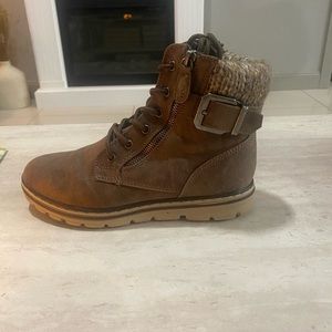 Cliff Boots, size 6 from a Boutique